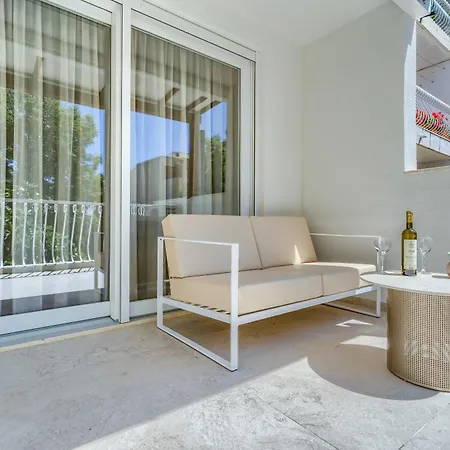 Appartement Modern Zia Lux *