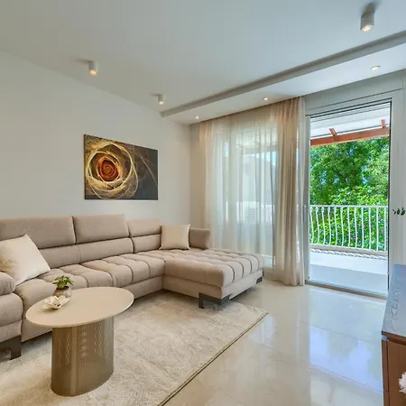 Modern Zia Lux * Split