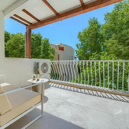 Modern Zia Lux * Спліт